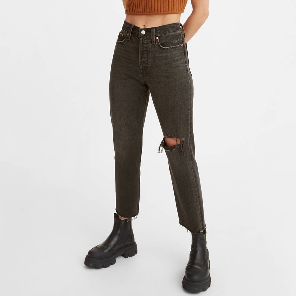 Levi’s 501 High-Rise Wedgie Straight Leg Distressed Jeans